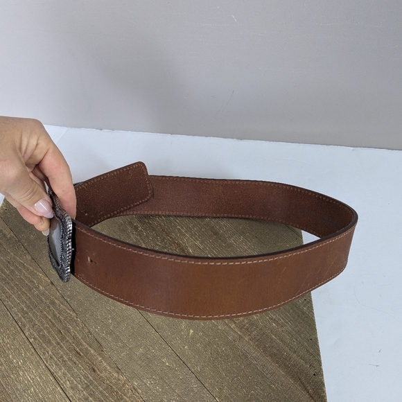 Simons Brown Leather Belt 2” Wide Silver Western Buckle Fits 30–34 Vintage Style - Picture 4 of 7
